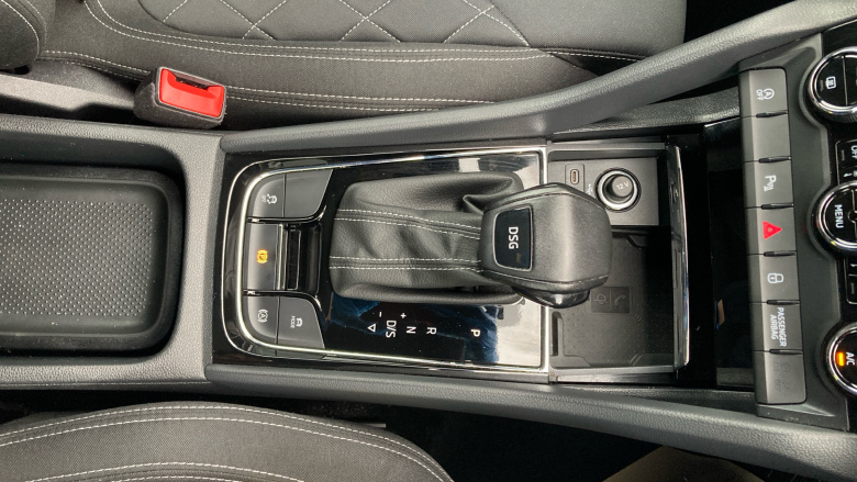 Skoda Karoq 1.5 TSI Sport Line 5dr DSG Petrol Estate